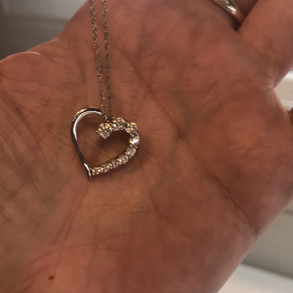 🔥DIAMOND HEART NECKLACE🔥 - Picture 7 of 8